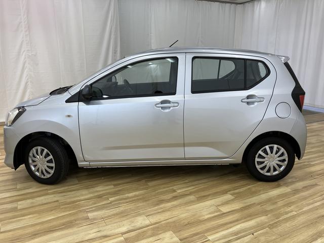 ミライース L SAIII アイドリングSTOP 衝突防止 キ-レス Wエアバッグ 横滑防止 レーンキープアシスト オートハイビーム 運転席エアバック ABS 衝突安全ボディ メンテナンスノート(6枚目)