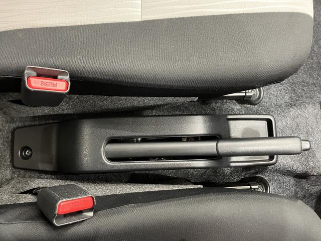 ミライース L SAIII アイドリングSTOP 衝突防止 キ-レス Wエアバッグ 横滑防止 レーンキープアシスト オートハイビーム 運転席エアバック ABS 衝突安全ボディ メンテナンスノート(22枚目)