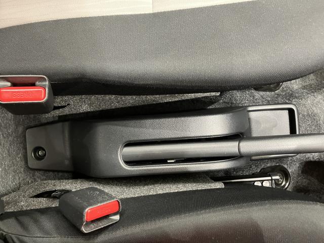 ミライース L SAIII /オーディオレス/キーレス/オートライト アイドリングSTOP 衝突防止 キ-レス Wエアバッグ 横滑防止 レーンキープアシスト オートハイビーム 運転席エアバック ABS オートライト 衝突安全ボディ メンテナンスノート(25枚目)