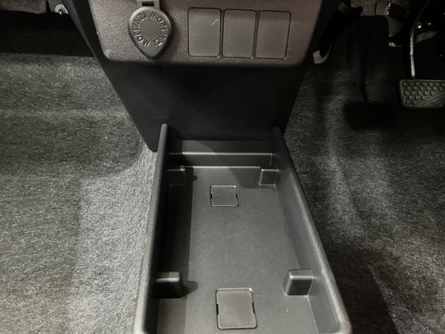 ミライース L SAIII /オーディオレス/キーレス/オートライト アイドリングSTOP 衝突防止 キ-レス Wエアバッグ 横滑防止 レーンキープアシスト オートハイビーム 運転席エアバック ABS オートライト 衝突安全ボディ メンテナンスノート(26枚目)