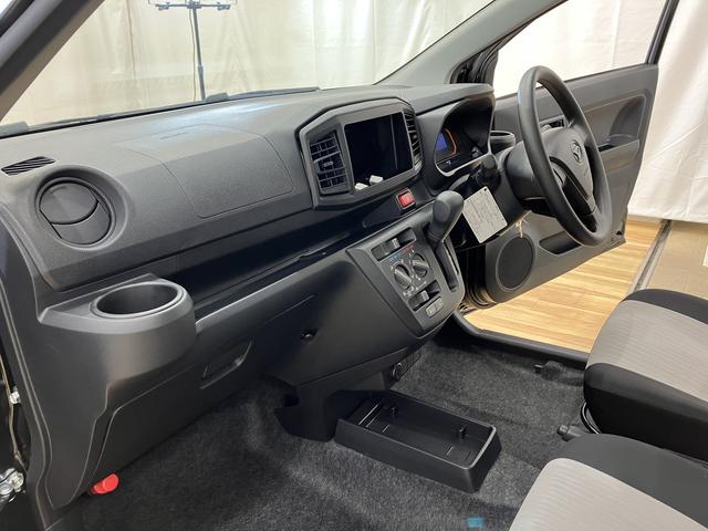 ミライース L SAIII /オーディオレス/キーレス/オートライト アイドリングSTOP 衝突防止 キ-レス Wエアバッグ 横滑防止 レーンキープアシスト オートハイビーム 運転席エアバック ABS オートライト 衝突安全ボディ メンテナンスノート(29枚目)