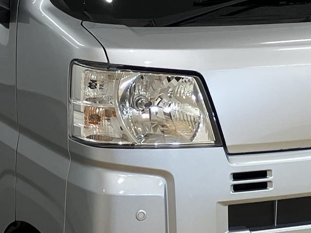 ハイゼットカーゴ クルーズ　／パートタイム４ＷＤ／キーフリー／オーディオレス　イモビライザー　レーンアシスト　オートマチックハイビーム　キーフリー　オートライト　Ａストップ　Ｗエアバック　４ＷＤ　スマートキー　記録簿　運転席エアバッグ　横滑り防止装置　ＡＢＳ　レーダーブレーキ（2枚目）