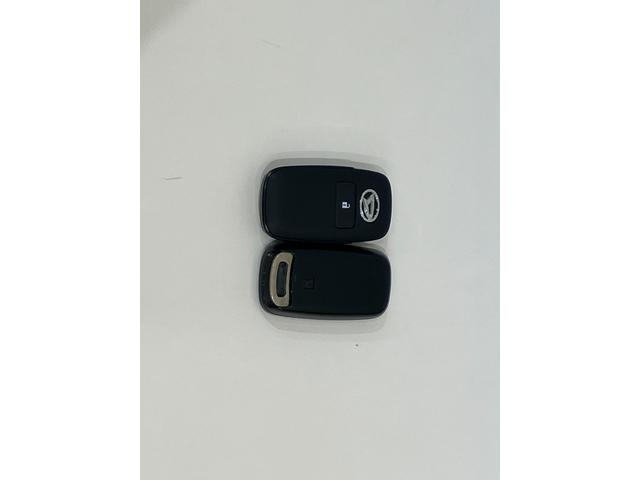 ハイゼットカーゴ クルーズ　／パートタイム４ＷＤ／キーフリー／オーディオレス　イモビライザー　レーンアシスト　オートマチックハイビーム　キーフリー　オートライト　Ａストップ　Ｗエアバック　４ＷＤ　スマートキー　記録簿　運転席エアバッグ　横滑り防止装置　ＡＢＳ　レーダーブレーキ（24枚目）