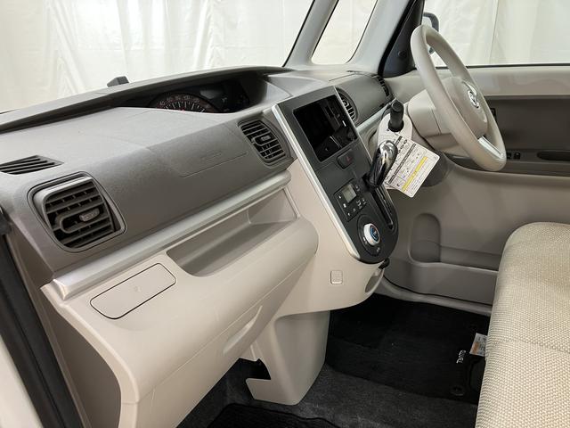 タント Ｘ　／４ＷＤ／オーディオレス／Ｂカメラ／両側スライド片側電動　アルミ　４ｗｄ　ワンオーナー車　キーレス　横滑り防止　バックカメラ　記録簿　電動格納ミラー　スマ－トキ－　オートライト　両側スライド片側電動ドア　ＡＢＳ　アイドリングストップ　エアバッグ　盗難防止装置（28枚目）