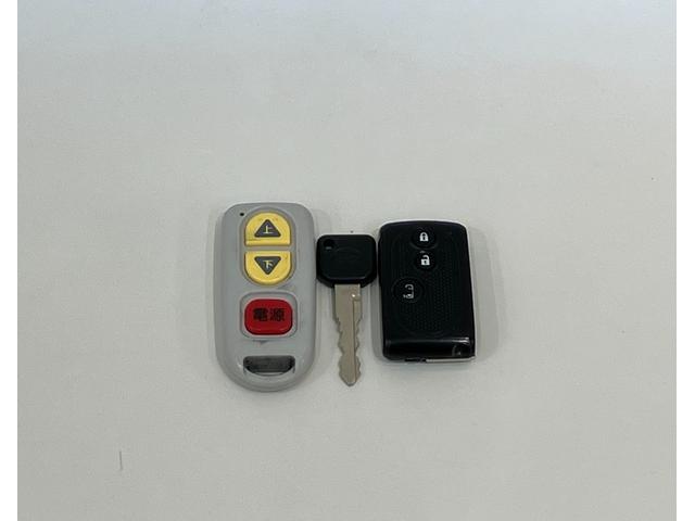 タント スローパー　Ｘ　ＳＡ　／電動ウィンチ／ナビ／キーフリー　踏み間違い防止装置　電格ドアミラー　福祉車輌　ＥＣＯアイドル　助手席エアバッグ　盗難警報装置　ＶＳＣ　運転席エアバッグ　スマートキー　オートライト　衝突安全ボディ　スローパー　電動ウィンチ　ＡＢＳ（27枚目）