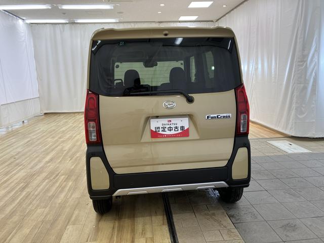 タント ファンクロス　／オーディオレス／バックカメラ／両側電動スライ　定期点検記録簿　Ｂモニター　レーダーブレーキ　スマートキー＆プッシュスタート　電動格納ドアミラー　アイドリングストップ車　ハイビームアシスト　両側オートスライドドア　レーンキープアシスト　セキュリティ（10枚目）