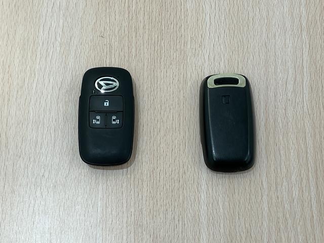 タント ファンクロス　／オーディオレス／バックカメラ／両側電動スライ　定期点検記録簿　Ｂモニター　レーダーブレーキ　スマートキー＆プッシュスタート　電動格納ドアミラー　アイドリングストップ車　ハイビームアシスト　両側オートスライドドア　レーンキープアシスト　セキュリティ（24枚目）