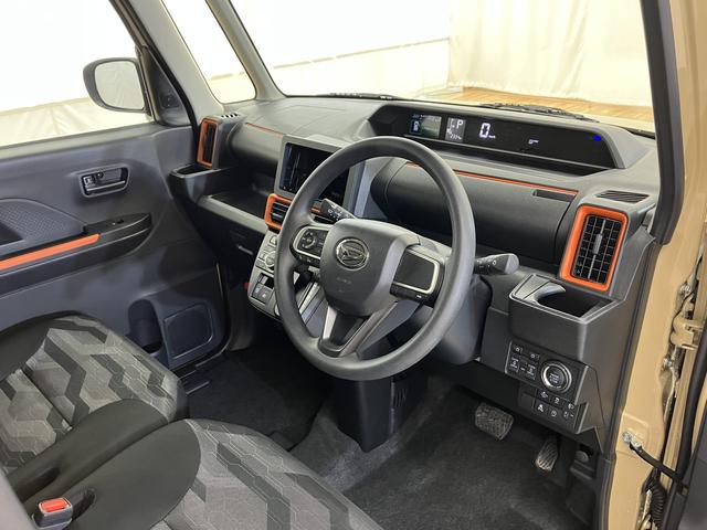 タント ファンクロス　／オーディオレス／バックカメラ／両側電動スライ　定期点検記録簿　Ｂモニター　レーダーブレーキ　スマートキー＆プッシュスタート　電動格納ドアミラー　アイドリングストップ車　ハイビームアシスト　両側オートスライドドア　レーンキープアシスト　セキュリティ（32枚目）