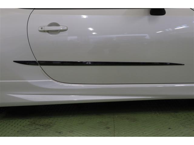 ８６ ＧＴリミテッド　スマキ－　イモビライザー　ＥＴＣ付き　キーレスアクセス　メモリ－ナビ　横滑り防止機能　エアロ　Ｗエアバック　ＡＵＸ　ナビＴＶ　オートエアコン　アルミホイール　ＡＢＳ　エアバック　パワーウィンドウ（8枚目）