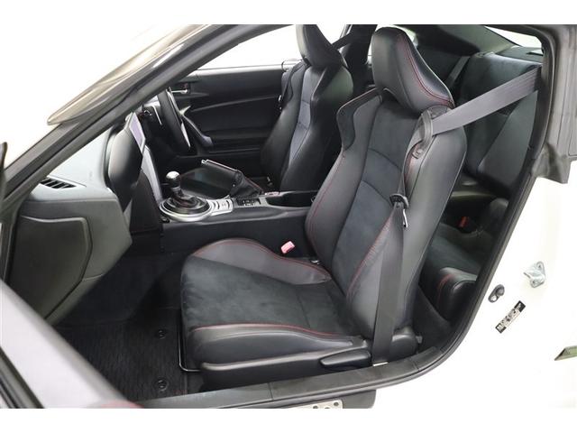 ８６ ＧＴリミテッド　スマキ－　イモビライザー　ＥＴＣ付き　キーレスアクセス　メモリ－ナビ　横滑り防止機能　エアロ　Ｗエアバック　ＡＵＸ　ナビＴＶ　オートエアコン　アルミホイール　ＡＢＳ　エアバック　パワーウィンドウ（29枚目）