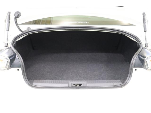 ８６ ＧＴリミテッド　スマキ－　イモビライザー　ＥＴＣ付き　キーレスアクセス　メモリ－ナビ　横滑り防止機能　エアロ　Ｗエアバック　ＡＵＸ　ナビＴＶ　オートエアコン　アルミホイール　ＡＢＳ　エアバック　パワーウィンドウ（31枚目）