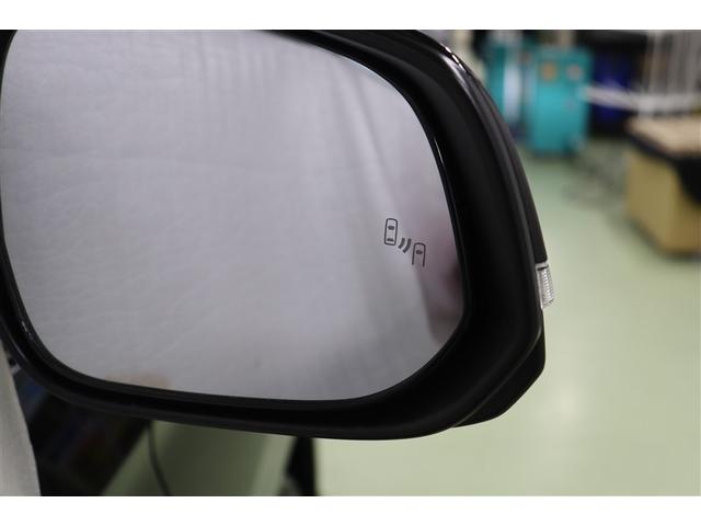 ヴォクシー ハイブリッドＳ－Ｚ　パワーウィンドウ　ＤＶＤ再生機能　インテリキー　横滑防止装置　地デジＴＶ　アクティブクルーズコントロール　フルオートエアコン　リアカメラ　エアバッグ　ＡＢＳ　１００Ｖ充電　ナビＴＶ　ＷＡＣ　キーレス（10枚目）