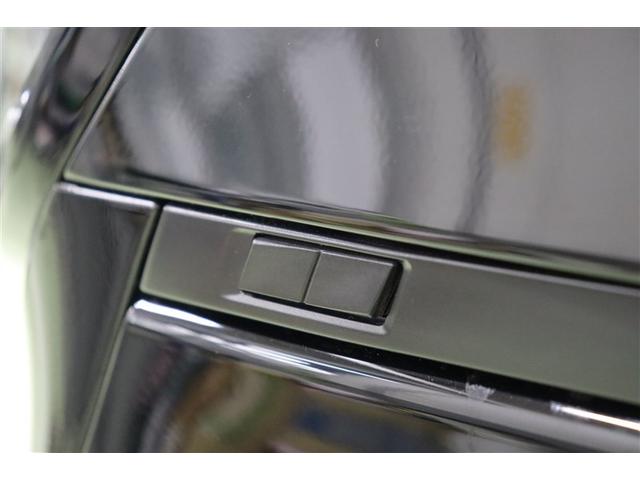 ヴォクシー ハイブリッドＳ－Ｚ　パワーウィンドウ　ＤＶＤ再生機能　インテリキー　横滑防止装置　地デジＴＶ　アクティブクルーズコントロール　フルオートエアコン　リアカメラ　エアバッグ　ＡＢＳ　１００Ｖ充電　ナビＴＶ　ＷＡＣ　キーレス（37枚目）