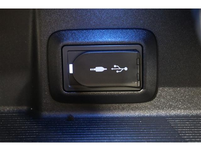 �X�}�z�₉�o�����𒼐ڃJ�[�I�[�f�B�I�ɐڑ����A���y���������Ŋy���߂�`�t�w�𑕔��B���o����������X�}�z�̃f�[�^�ʐM��A�[�d�Ȃǂɕ֗��Ȃt�r�a�|�[�g�������B�ԓ��ɂ���ƕ֗��ȃA�C�e���ł��ˁI