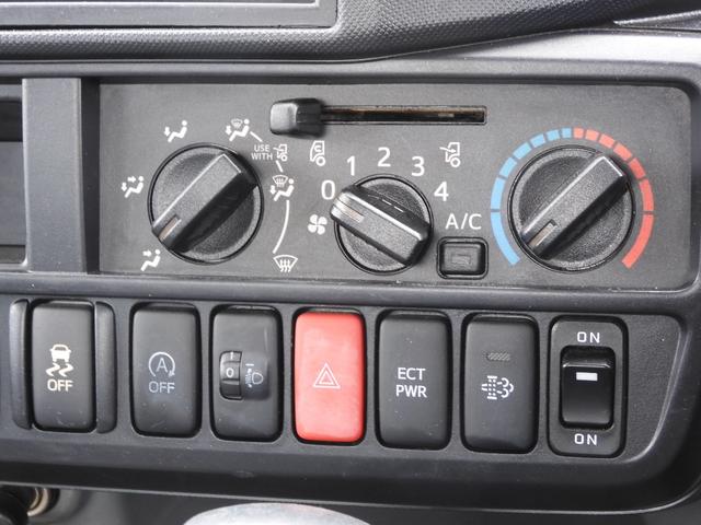 デュトロ 　平　オートマ　積載２ｔ　総重量５ｔ未　５ｔ限定免許対応　左電動格納ミラー　ＥＴＣ　荷台内寸　３１０　１６０　３６（4枚目）