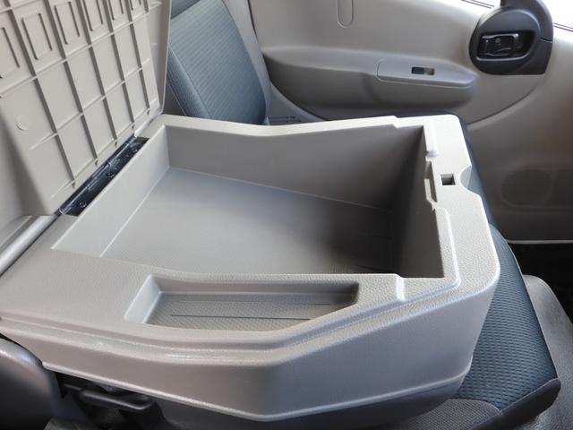 アトラストラック 　平　積載１．５ｔ　総重量３．５ｔ未　新普通免許対応　５ＭＴ　荷台鉄板張　キーレス　左電動格納ミラー　荷台内寸３１０　１６０　３８（17枚目）