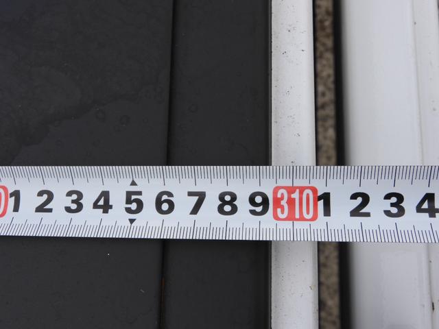 アトラストラック 　平　積載１．５ｔ　総重量３．５ｔ未　新普通免許対応　５ＭＴ　荷台鉄板張　キーレス　左電動格納ミラー　荷台内寸３１０　１６０　３８（22枚目）