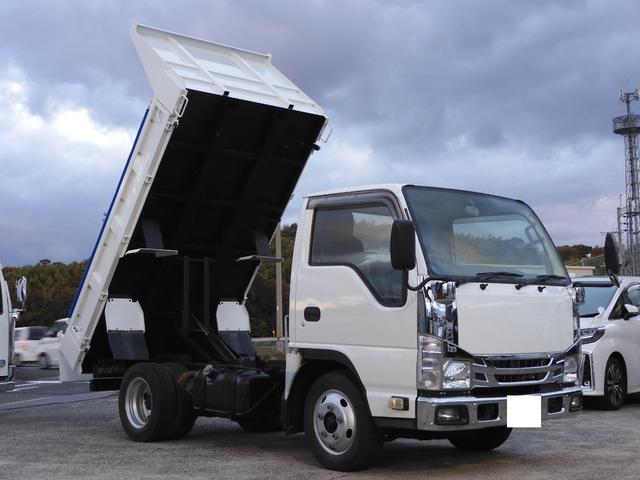 エルフトラック 　ダンプ　総重量５ｔ未　５ｔ限定免許対応　純正メッキパーツ　コボレーン　キーレス（2枚目）