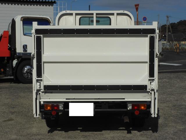 ダイナトラック 　極東垂直式パワーゲート　積載９００ｋｇ　総重量３．５ｔ未　新普通免許対応　ＡＴ　ディーゼル　ＥＴＣ　ナビ　Ｂカメラ　荷台内寸２８２／１６０／３６　荷台高７９　リフト内１５７／８５　リフト能力６００ｋｇ（5枚目）