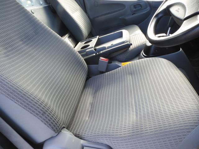 ダイナトラック 　極東垂直式パワーゲート　積載９００ｋｇ　総重量３．５ｔ未　新普通免許対応　ＡＴ　ディーゼル　ＥＴＣ　ナビ　Ｂカメラ　荷台内寸２８２／１６０／３６　荷台高７９　リフト内１５７／８５　リフト能力６００ｋｇ（8枚目）