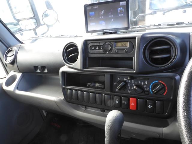 ダイナトラック 　極東垂直式パワーゲート　積載９００ｋｇ　総重量３．５ｔ未　新普通免許対応　ＡＴ　ディーゼル　ＥＴＣ　ナビ　Ｂカメラ　荷台内寸２８２／１６０／３６　荷台高７９　リフト内１５７／８５　リフト能力６００ｋｇ（9枚目）