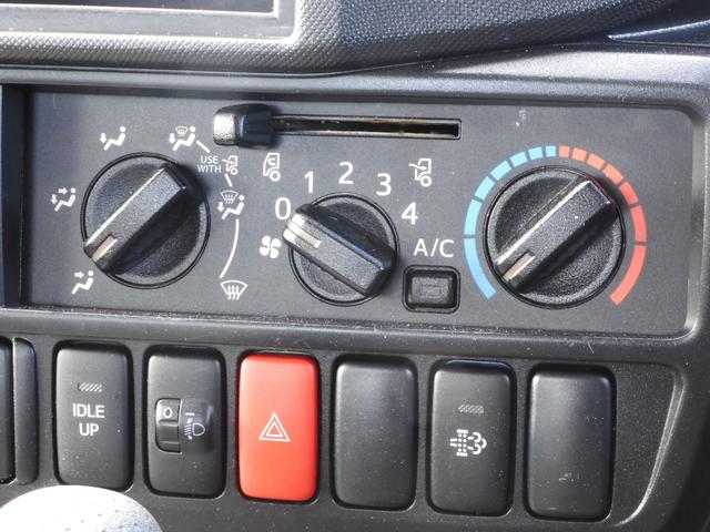 ダイナトラック 　極東垂直式パワーゲート　積載９００ｋｇ　総重量３．５ｔ未　新普通免許対応　ＡＴ　ディーゼル　ＥＴＣ　ナビ　Ｂカメラ　荷台内寸２８２／１６０／３６　荷台高７９　リフト内１５７／８５　リフト能力６００ｋｇ（12枚目）