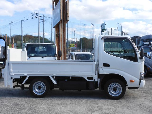 ダイナトラック 　極東垂直式パワーゲート　積載９００ｋｇ　総重量３．５ｔ未　新普通免許対応　ＡＴ　ディーゼル　ＥＴＣ　ナビ　Ｂカメラ　荷台内寸２８２／１６０／３６　荷台高７９　リフト内１５７／８５　リフト能力６００ｋｇ（19枚目）