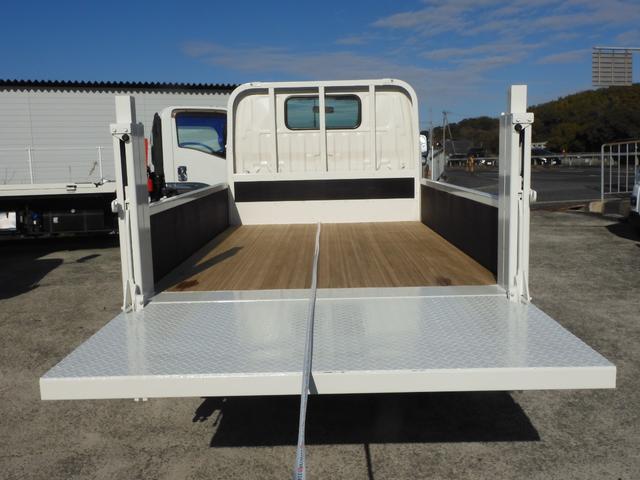 ダイナトラック 　極東垂直式パワーゲート　積載９００ｋｇ　総重量３．５ｔ未　新普通免許対応　ＡＴ　ディーゼル　ＥＴＣ　ナビ　Ｂカメラ　荷台内寸２８２／１６０／３６　荷台高７９　リフト内１５７／８５　リフト能力６００ｋｇ（24枚目）