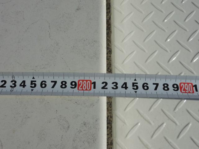 ダイナトラック 　極東垂直式パワーゲート　積載９００ｋｇ　総重量３．５ｔ未　新普通免許対応　ＡＴ　ディーゼル　ＥＴＣ　ナビ　Ｂカメラ　荷台内寸２８２／１６０／３６　荷台高７９　リフト内１５７／８５　リフト能力６００ｋｇ（25枚目）