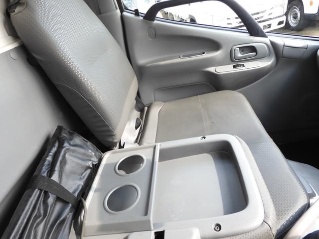 トヨエース 　深ダンプ　土砂禁ダンプ　清掃ダンプ　荷台鉄板張　積載１．２５ｔ　総重量３．５ｔ未　新普通免許対応　バックカメラモニター　左電動格納ミラー　荷室内寸　２４９　１５０　６０（16枚目）