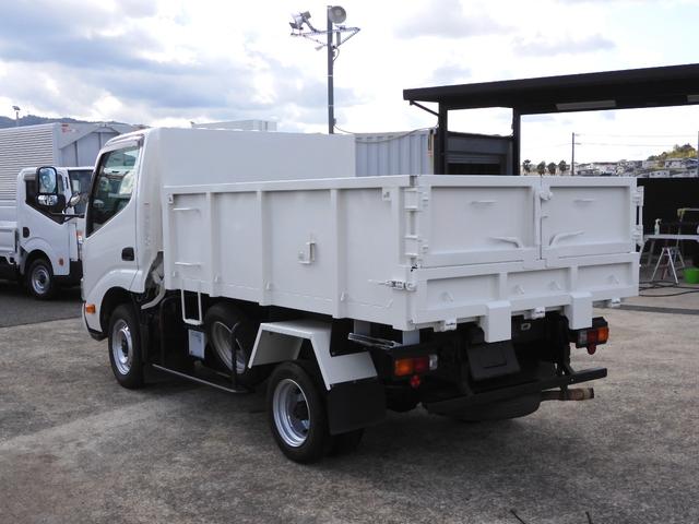 トヨエース 　深ダンプ　土砂禁ダンプ　清掃ダンプ　荷台鉄板張　積載１．２５ｔ　総重量３．５ｔ未　新普通免許対応　バックカメラモニター　左電動格納ミラー　荷室内寸　２４９　１５０　６０（25枚目）