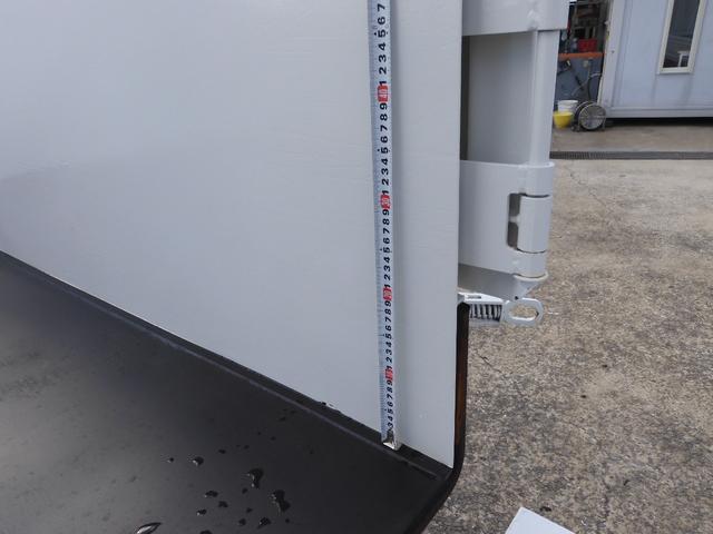 トヨエース 　深ダンプ　土砂禁ダンプ　清掃ダンプ　荷台鉄板張　積載１．２５ｔ　総重量３．５ｔ未　新普通免許対応　バックカメラモニター　左電動格納ミラー　荷室内寸　２４９　１５０　６０（33枚目）