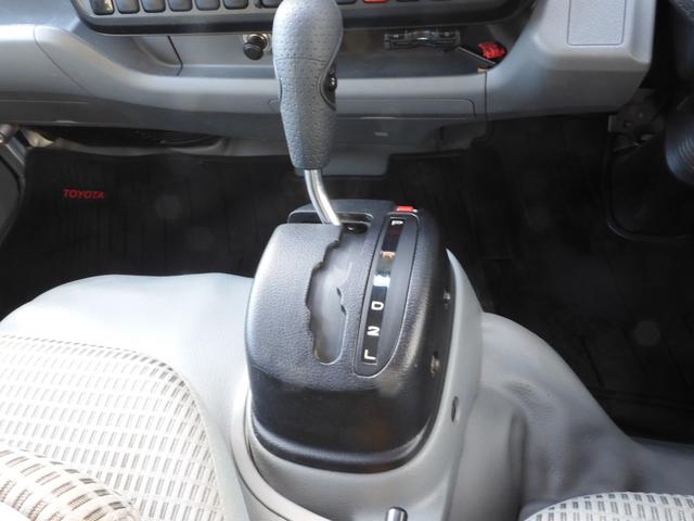 ダイナトラック Wキャブロングジャストロー ダブルキャブ 6人乗 オートマ 積載1.15t 総重量3.5t未 新普通免許対応 荷台鉄板張 ナビ バックカメラ TV ETC ディーゼル リアヒーター・クーラー 全席パワーウインドウ 左電格ミラー(8枚目)