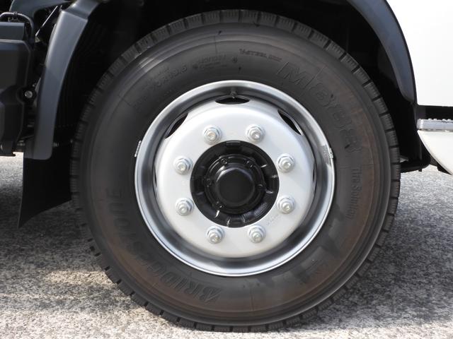 ヒノレンジャー ダンプ　増トン　新明和ローダーダンプ　スライドダンプ　積載６．５ｔ　ラジコン　ベッド付　バックモニター　電動コボレーン　デッキ耐摩耗性鋼ＳＤ４－３０Ｚ　荷台内寸３４０／２０７／４０　キーレス（68枚目）