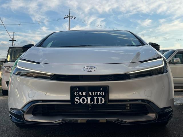 プリウス Ｚ　パノラマルーフ・黒革シート・１２．３型ＭＯＰナビ・パノラミックビューモニタ－・アドバンスドパーク・デジタルインナーミラー・パワーバックドア・シートベンチレーション・ＢＳＭ・ワイヤレス充電器（4枚目）