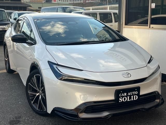 プリウス Ｚ　パノラマルーフ・黒革シート・１２．３型ＭＯＰナビ・パノラミックビューモニタ－・アドバンスドパーク・デジタルインナーミラー・パワーバックドア・シートベンチレーション・ＢＳＭ・ワイヤレス充電器（7枚目）