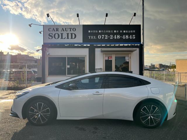 プリウス Ｚ　パノラマルーフ・黒革シート・１２．３型ＭＯＰナビ・パノラミックビューモニタ－・アドバンスドパーク・デジタルインナーミラー・パワーバックドア・シートベンチレーション・ＢＳＭ・ワイヤレス充電器（11枚目）