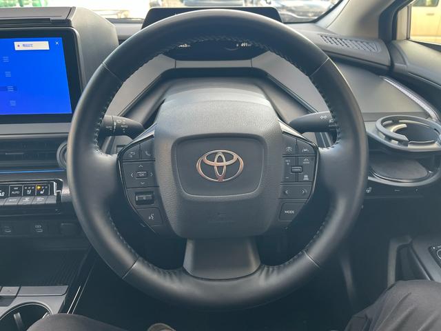 プリウス Ｚ　パノラマルーフ・黒革シート・１２．３型ＭＯＰナビ・パノラミックビューモニタ－・アドバンスドパーク・デジタルインナーミラー・パワーバックドア・シートベンチレーション・ＢＳＭ・ワイヤレス充電器（18枚目）