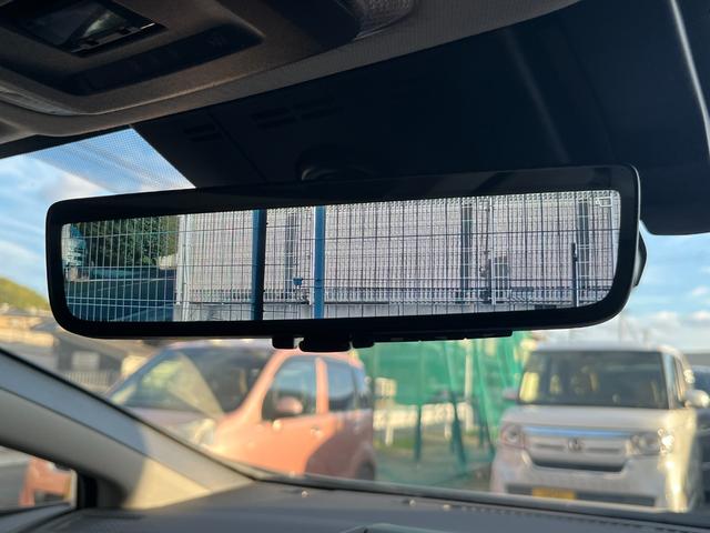 プリウス Ｚ　パノラマルーフ・黒革シート・１２．３型ＭＯＰナビ・パノラミックビューモニタ－・アドバンスドパーク・デジタルインナーミラー・パワーバックドア・シートベンチレーション・ＢＳＭ・ワイヤレス充電器（32枚目）