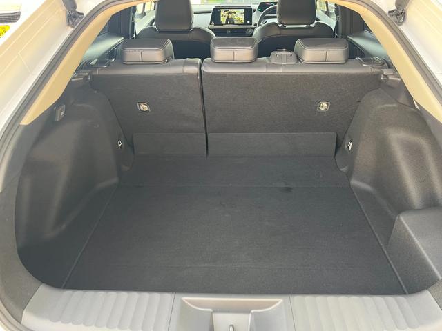 プリウス Ｚ　パノラマルーフ・黒革シート・１２．３型ＭＯＰナビ・パノラミックビューモニタ－・アドバンスドパーク・デジタルインナーミラー・パワーバックドア・シートベンチレーション・ＢＳＭ・ワイヤレス充電器（34枚目）