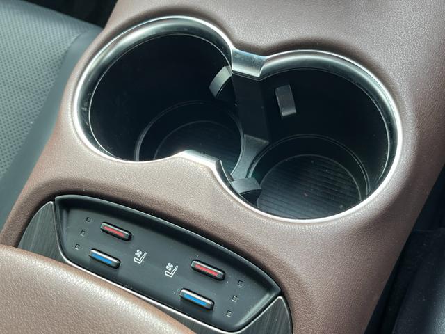 ハリアーハイブリッド Z レザーパッケージ JBLサウンドシステム・モデリスタ・12.3型フルセグナビ・パノラミックビューモニタ-・デジタルインナーミラー・シートベンチレーション・ステアリングヒーターBSM・パワーバックドア・黒革シート(29枚目)