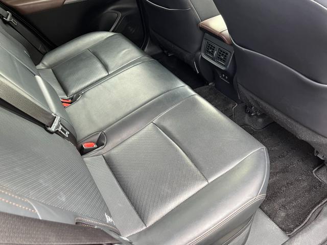 ハリアーハイブリッド Z レザーパッケージ JBLサウンドシステム・モデリスタ・12.3型フルセグナビ・パノラミックビューモニタ-・デジタルインナーミラー・シートベンチレーション・ステアリングヒーターBSM・パワーバックドア・黒革シート(38枚目)