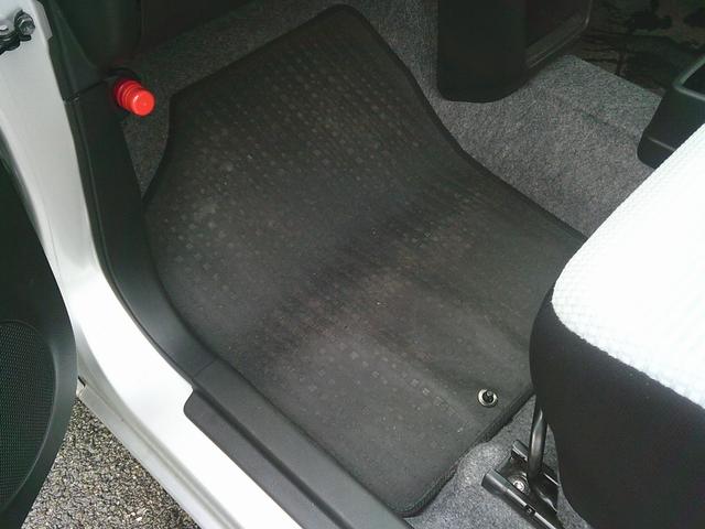 アルト Ｓ　オ―ディオレス／レーダ－ブレ－キサポ－ト装着車（37枚目）