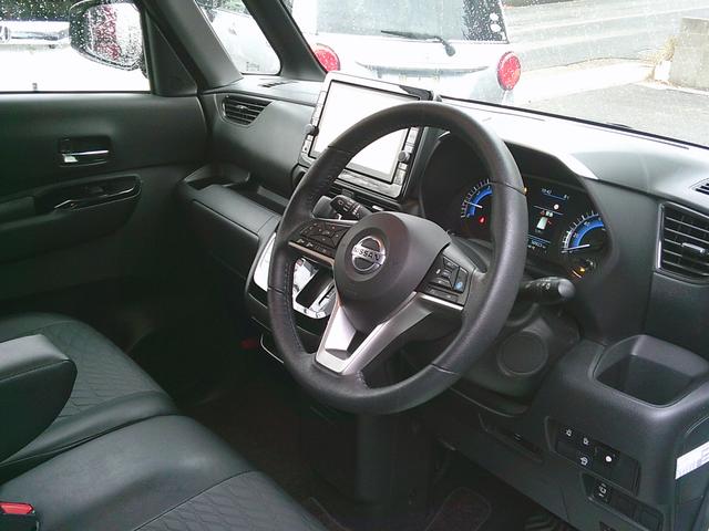 �^�]�Ȏ���