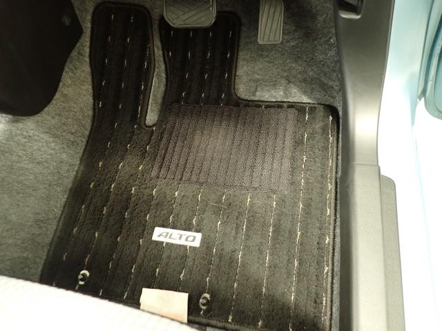 アルト S 2WD レーダーブレーキサポート装着車 車検整備付 AM/FMラジオ付CDプレーヤー 前方誤発進抑制機能 コーナーセンサー 車検整備付 フロアマット ドアバイザー シートヒーター キーレスエントリー アイドリングストップ 運転席・助手席エアバック(5枚目)
