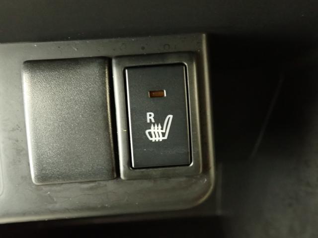 アルト S 2WD レーダーブレーキサポート装着車 車検整備付 AM/FMラジオ付CDプレーヤー 前方誤発進抑制機能 コーナーセンサー 車検整備付 フロアマット ドアバイザー シートヒーター キーレスエントリー アイドリングストップ 運転席・助手席エアバック(9枚目)