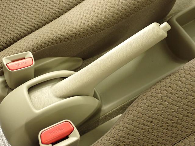 エブリイ ＰＣ　６型　２ＷＤ　インパネＣＶＴ　スズキプレミアム中古車　衝突被害軽減ブレーキ　リヤパーキングセンサー　車検整備付　ＬＥＤヘッドランプ　ハイビームアシスト　後席両側スライドドア　シートヒーター　アイドリングストップ　スペアタイヤ　マッドフラップ（37枚目）