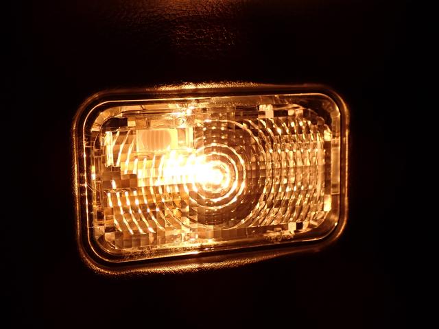 スイフト HYBRID MZ 全方位カメラ付ナビ スズキコネクト ナビ 全方位カメラ 衝突被害軽減ブレーキ ACC スズキコネクト パーキングセンサー 電動パーキングブレーキ パドルシフト 車線逸脱抑制機能 LEDヘッドランプ ハイビームアシスト スマートキー AW(52枚目)