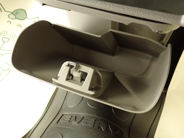 エブリイ ＪＯＩＮ　６型　パートタイム４ＷＤ　ＣＶＴ　車検整備付　４ＷＤ　衝突被害軽減ブレーキ　リヤパーキングセンサー　車検整備付　ＬＥＤヘッドランプ　ハイビームアシスト　後席両側スライドドア　フロアマット　シートヒーター　車線逸脱警報機能　スマートキー（28枚目）