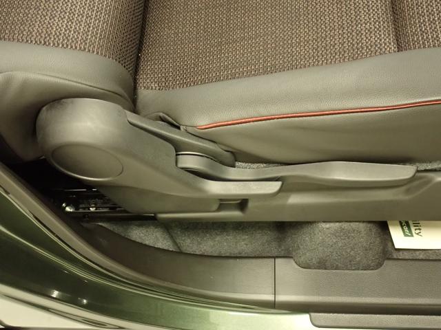 スペーシアカスタム カスタム　ＨＹＢＲＩＤ　ＸＳターボ　フルタイム４ＷＤ　ＣＶＴ　４ＷＤ　ＡＣＣ　電動パーキングブレーキ　衝突被害軽減Ｂ　ステアリングヒーター　サーキュレーター　オットマン　パーキングセンサー　ＬＥＤヘッドランプ　ハイビームアシスト　パドルシフト　シートヒーター（41枚目）